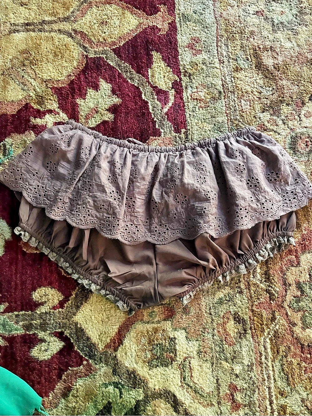 CIDER Ruffle Eyelet Mini Shorts - Picture 7 of 7